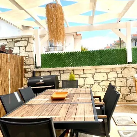 Alacati Ayn-i Ala Misafir Evi Prázdninový dům Çeşme